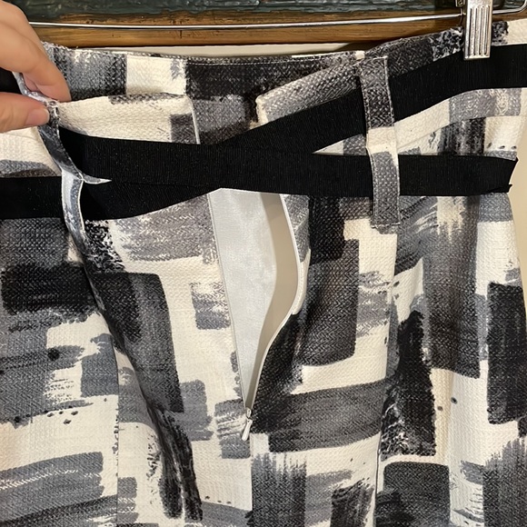 Grace Elements Grey Black and White Abstract Print Skirt Size 8 - Picture 11 of 14